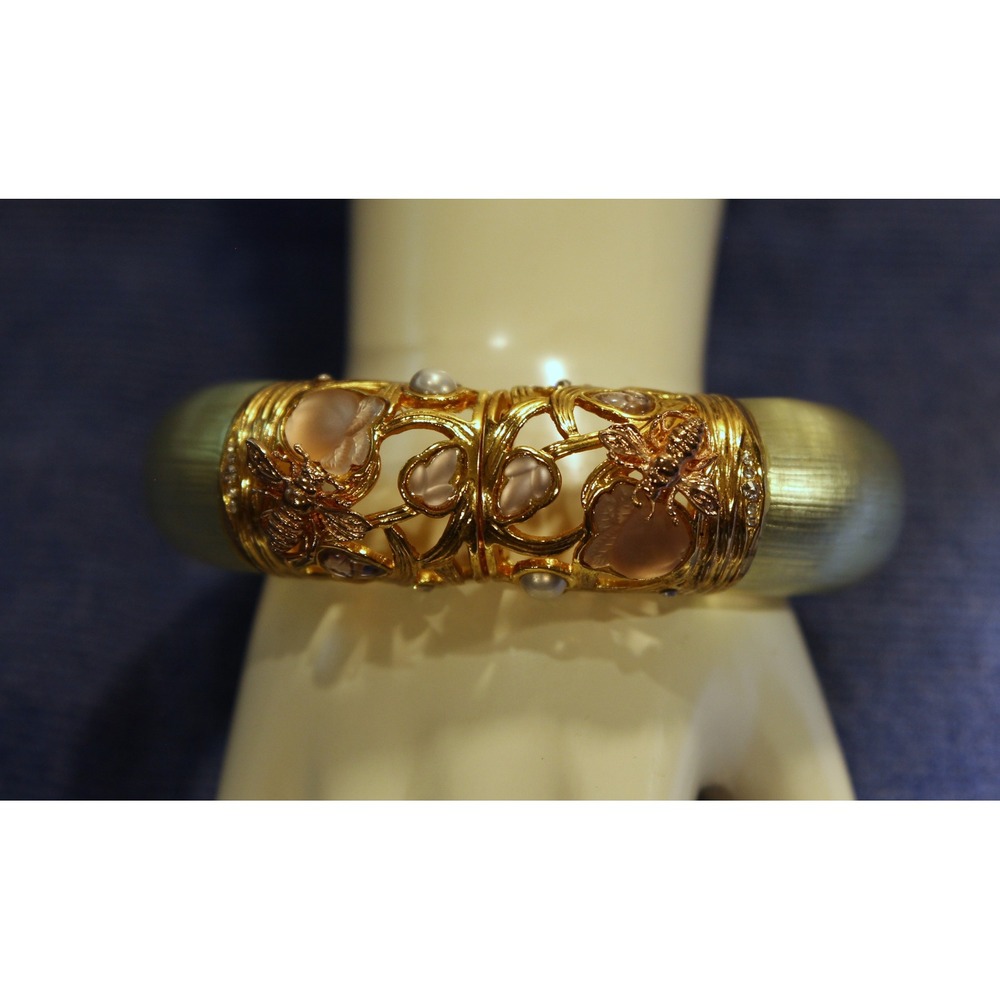 Alexis Bittar Lemon Lucite, Crystal, Pearl and Bee Hinged Bangle Bracelet. A3 - Picture 5 of 15